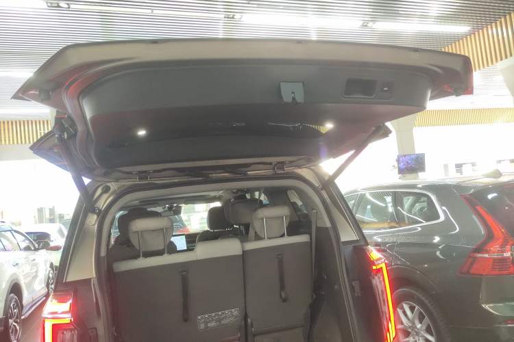 Used GAC Trumpchi M8 2024 Master Series 400T Ultimate Edition Trunk