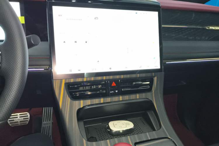 Used GAC Trumpchi M8 2025 Zongshi Series Super Hybrid Edition Audio And AC Panel