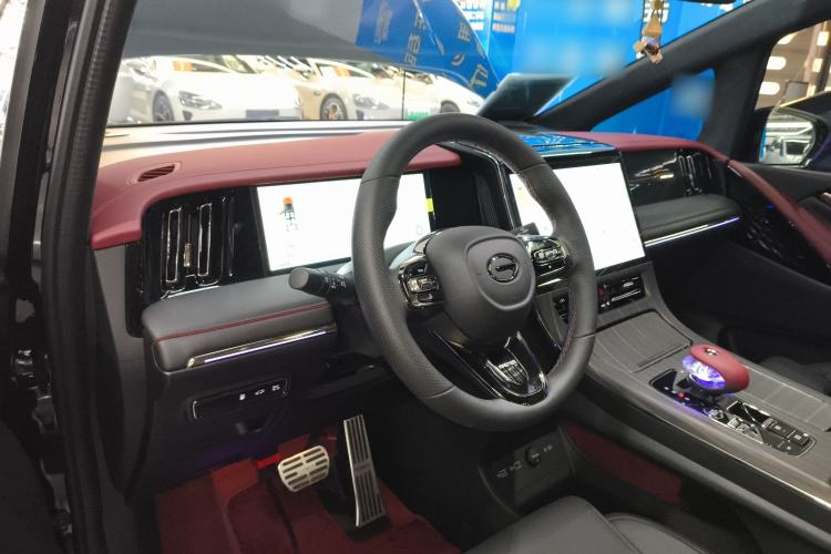 Used GAC Trumpchi M8 2025 Zongshi Series Super Hybrid Edition Center Console