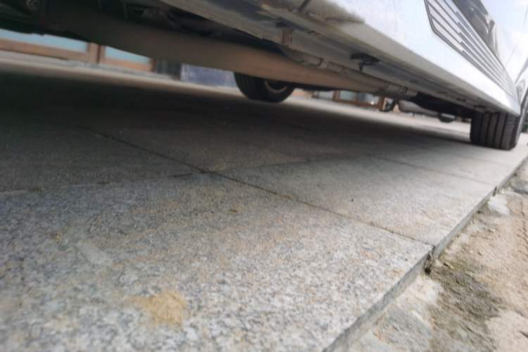 Used GAC Trumpchi M8 2025 Zongshi Series Super Hybrid Edition Chassis Front Left