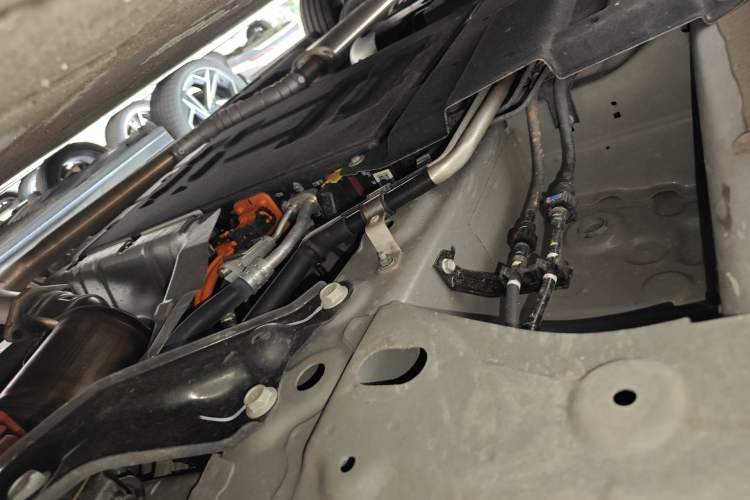 Used GAC Trumpchi M8 2025 Zongshi Series Super Hybrid Edition Chassis Front Right