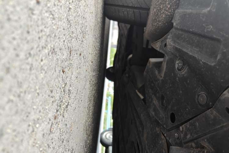 Used GAC Trumpchi M8 2025 Zongshi Series Super Hybrid Edition Chassis Front Right