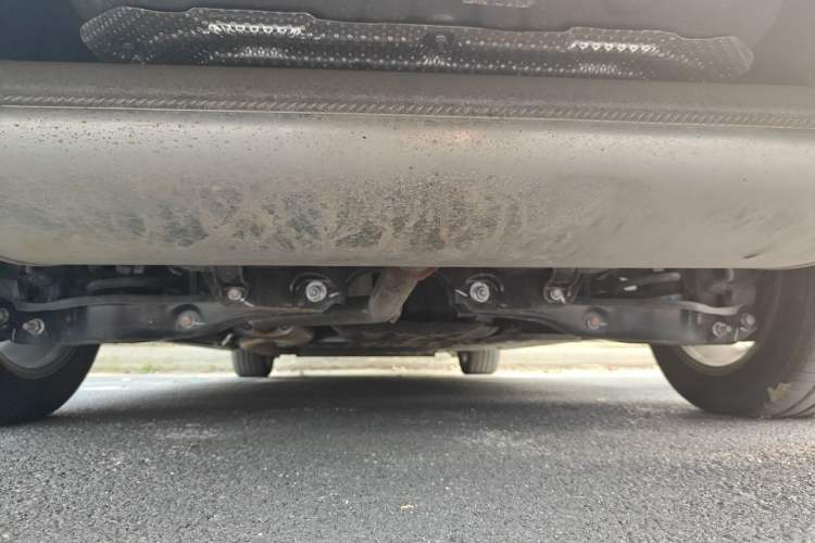 Used GAC Trumpchi M8 2025 Zongshi Series Super Hybrid Edition Chassis Rear