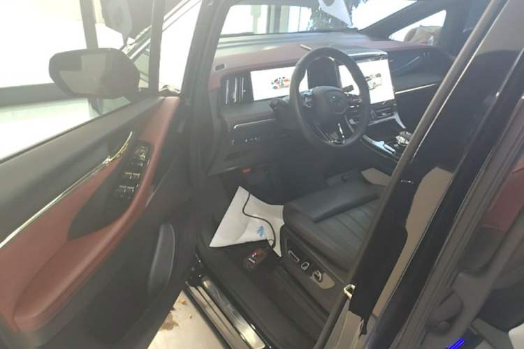 Used GAC Trumpchi M8 2025 Zongshi Series Super Hybrid Edition Driver Seat