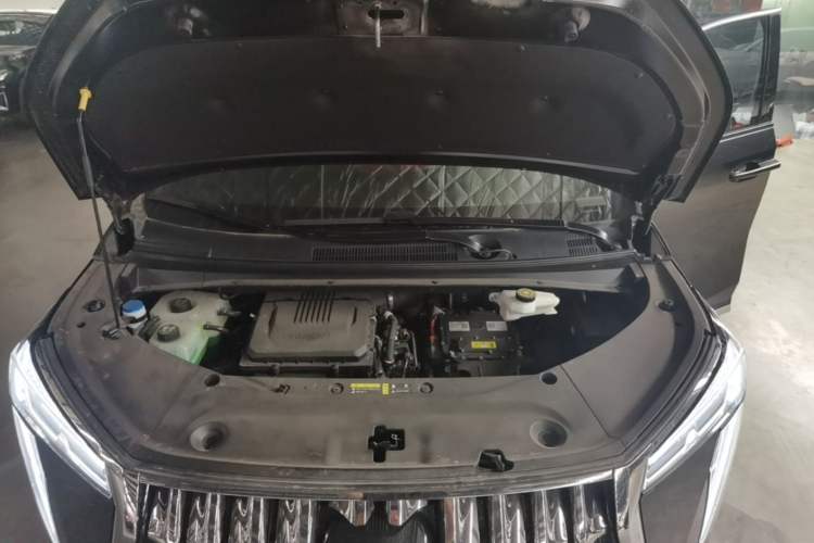 Used GAC Trumpchi M8 2025 Zongshi Series Super Hybrid Edition Engine Bay