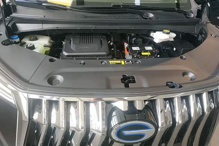 Used GAC Trumpchi M8 2025 Zongshi Series Super Hybrid Edition Engine Bay