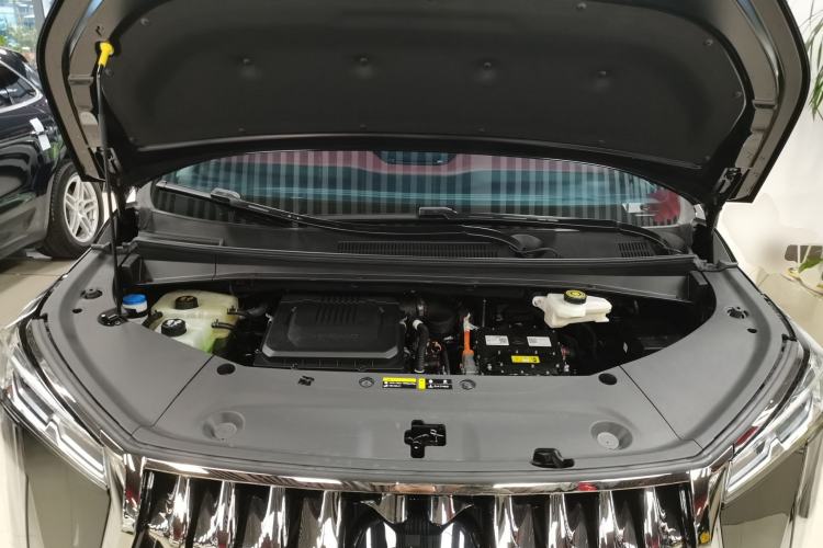 Used GAC Trumpchi M8 2025 Zongshi Series Super Hybrid Edition Engine Bay