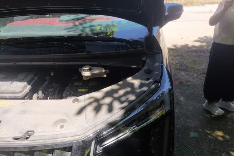 Used GAC Trumpchi M8 2025 Zongshi Series Super Hybrid Edition Engine Bay Left