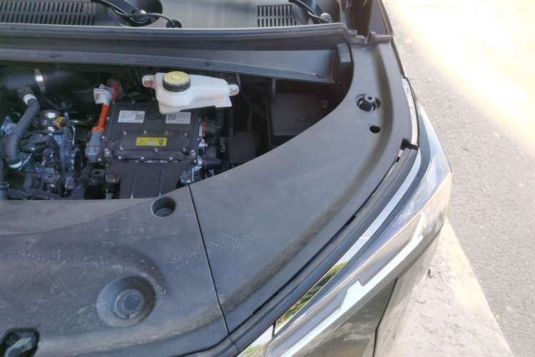 Used GAC Trumpchi M8 2025 Zongshi Series Super Hybrid Edition Engine Bay Left