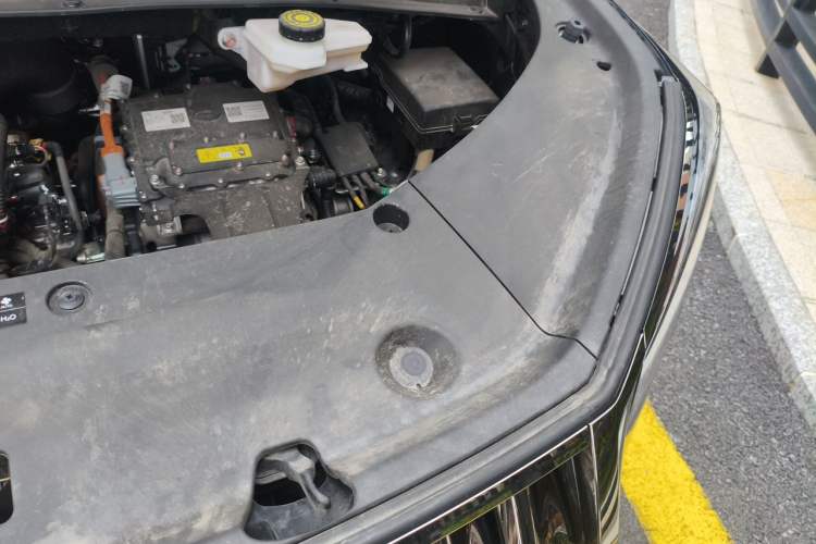 Used GAC Trumpchi M8 2025 Zongshi Series Super Hybrid Edition Engine Bay Left