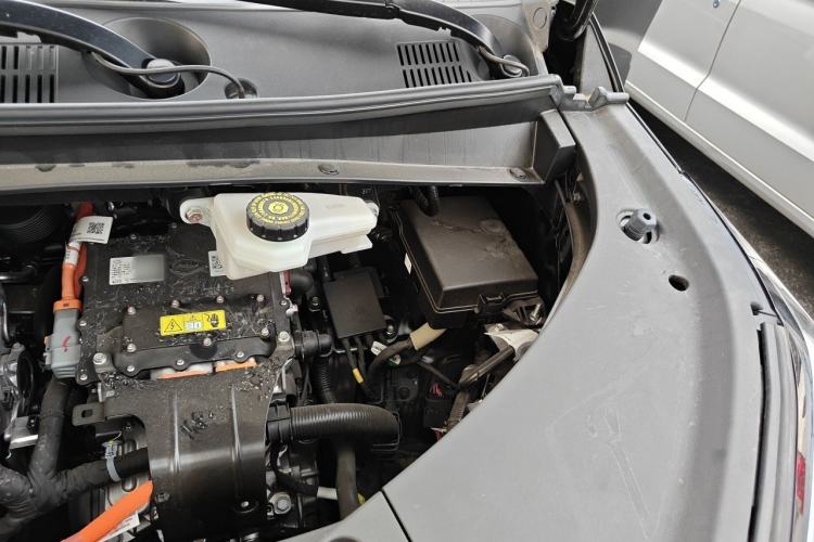 Used GAC Trumpchi M8 2025 Zongshi Series Super Hybrid Edition Engine Bay Left
