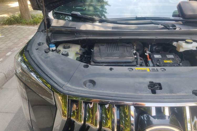 Used GAC Trumpchi M8 2025 Zongshi Series Super Hybrid Edition Engine Bay Right