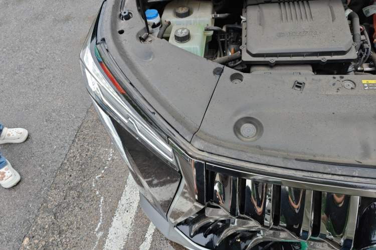 Used GAC Trumpchi M8 2025 Zongshi Series Super Hybrid Edition Engine Bay Right
