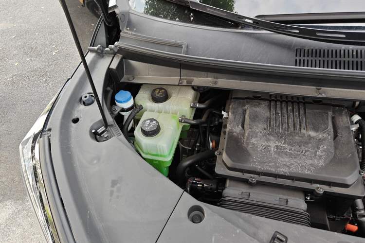 Used GAC Trumpchi M8 2025 Zongshi Series Super Hybrid Edition Engine Bay Right