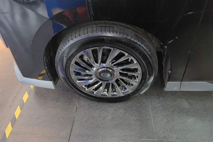 Used GAC Trumpchi M8 2025 Zongshi Series Super Hybrid Edition Exterior 4