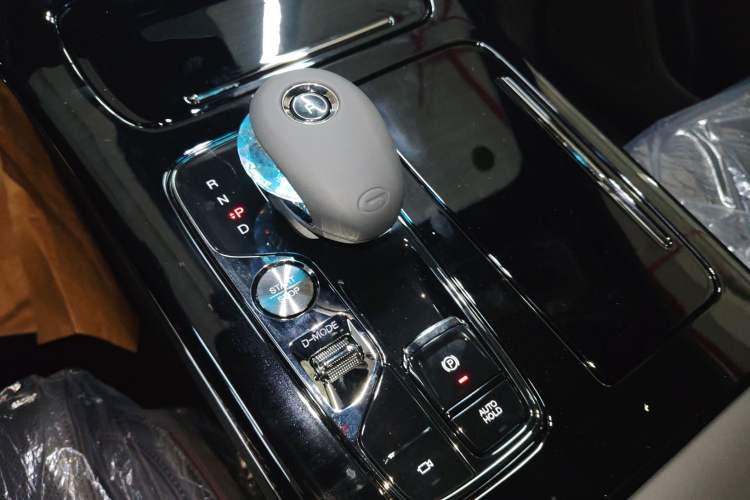 Used GAC Trumpchi M8 2025 Zongshi Series Super Hybrid Edition Gear Lever