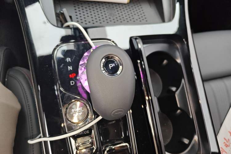 Used GAC Trumpchi M8 2025 Zongshi Series Super Hybrid Edition Gear Lever