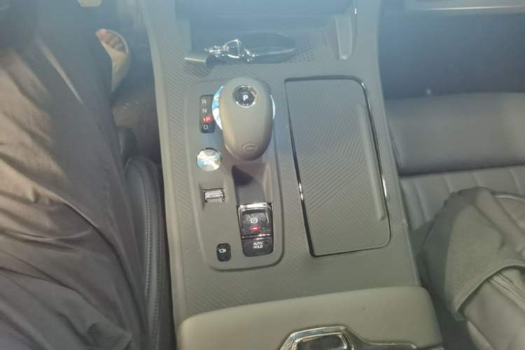 Used GAC Trumpchi M8 2025 Zongshi Series Super Hybrid Edition Gear Lever