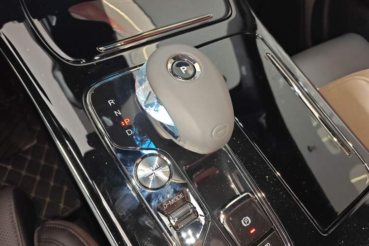 Used GAC Trumpchi M8 2025 Zongshi Series Super Hybrid Edition Gear Lever