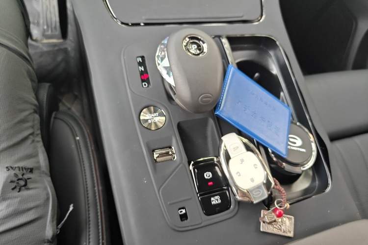 Used GAC Trumpchi M8 2025 Zongshi Series Super Hybrid Edition Gear Lever