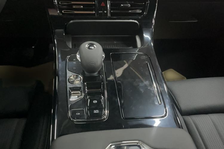 Used GAC Trumpchi M8 2025 Zongshi Series Super Hybrid Edition Gear Lever