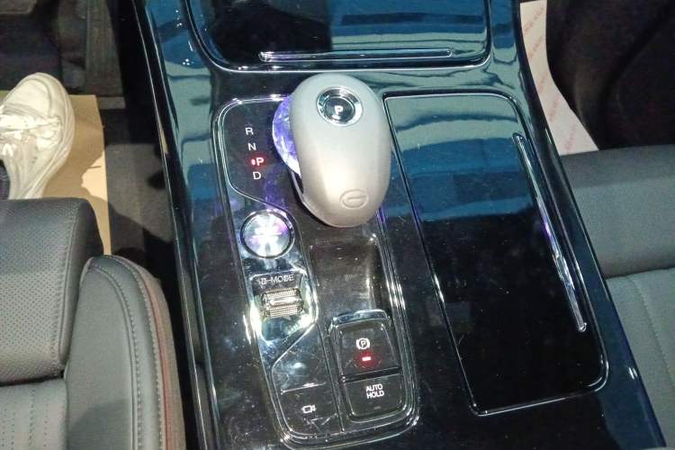 Used GAC Trumpchi M8 2025 Zongshi Series Super Hybrid Edition Gear Lever