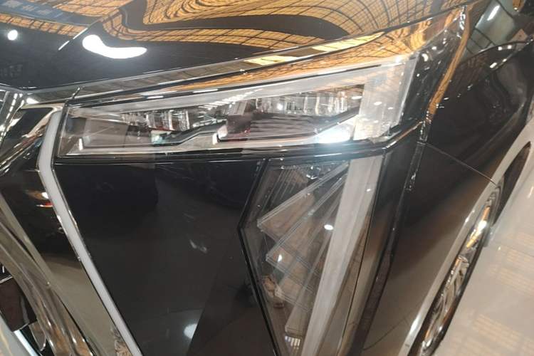 Used GAC Trumpchi M8 2025 Zongshi Series Super Hybrid Edition Left Front Headlight