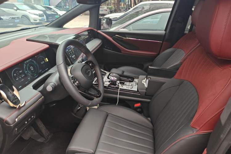 Used GAC Trumpchi M8 2025 Zongshi Series Super Hybrid Edition Left Front Seat