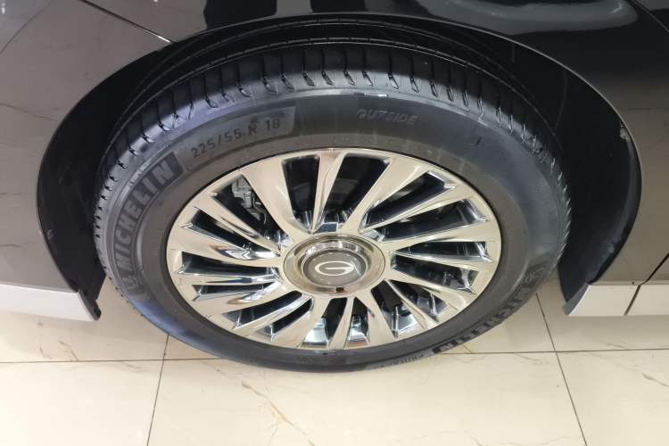 Used GAC Trumpchi M8 2025 Zongshi Series Super Hybrid Edition Left Front Wheel Hub