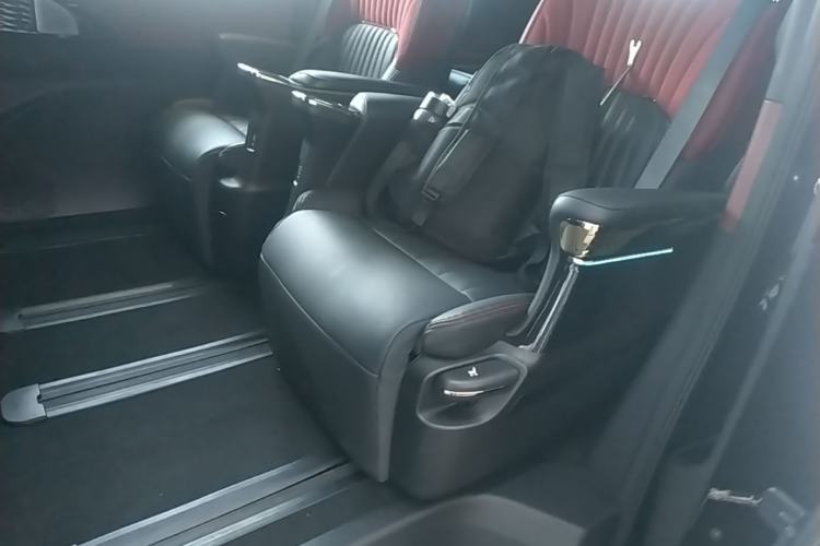 Used GAC Trumpchi M8 2025 Zongshi Series Super Hybrid Edition Left Rear Seat