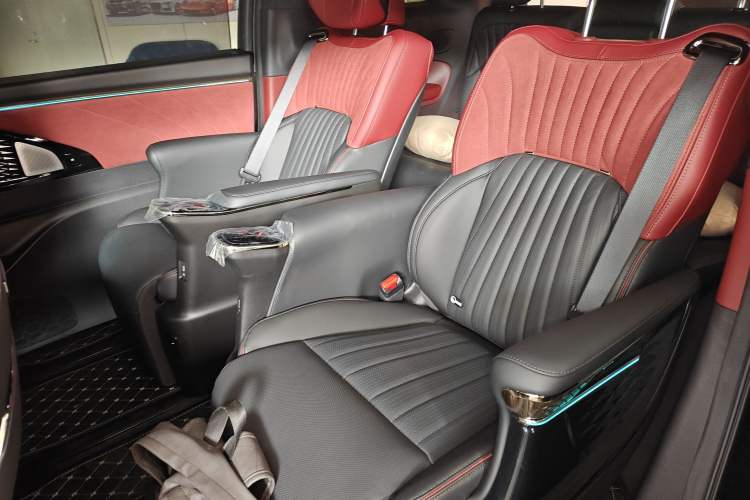 Used GAC Trumpchi M8 2025 Zongshi Series Super Hybrid Edition Left Rear Seat