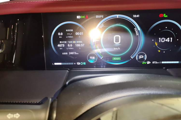 Used GAC Trumpchi M8 2025 Zongshi Series Super Hybrid Edition Odometer Close Up