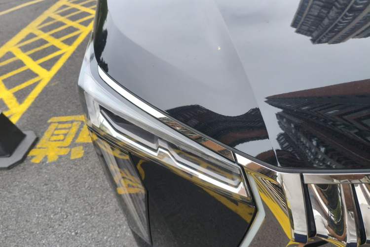 Used GAC Trumpchi M8 2025 Zongshi Series Super Hybrid Edition Right Front Headlight