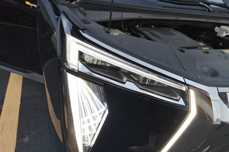Used GAC Trumpchi M8 2025 Zongshi Series Super Hybrid Edition Right Front Headlight
