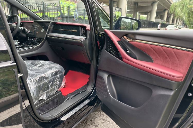 Used GAC Trumpchi M8 2025 Zongshi Series Super Hybrid Edition Right Front Seat