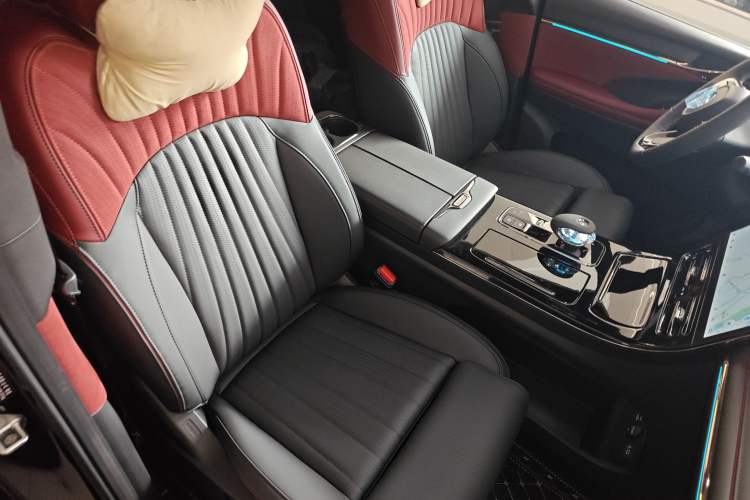 Used GAC Trumpchi M8 2025 Zongshi Series Super Hybrid Edition Right Front Seat