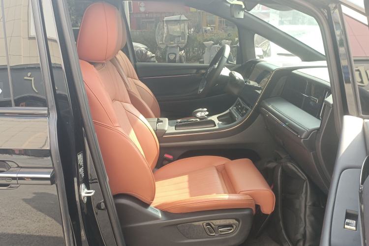 Used GAC Trumpchi M8 2025 Zongshi Series Super Hybrid Edition Right Front Seat