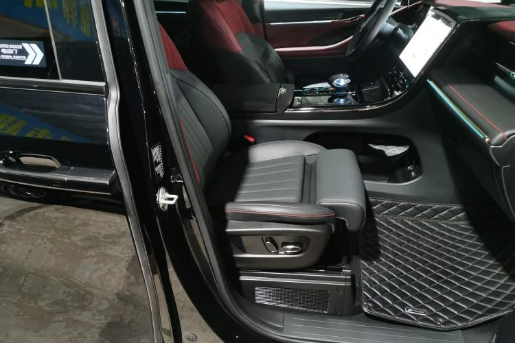 Used GAC Trumpchi M8 2025 Zongshi Series Super Hybrid Edition Right Front Seat