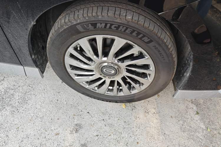 Used GAC Trumpchi M8 2025 Zongshi Series Super Hybrid Edition Right Front Wheel Hub