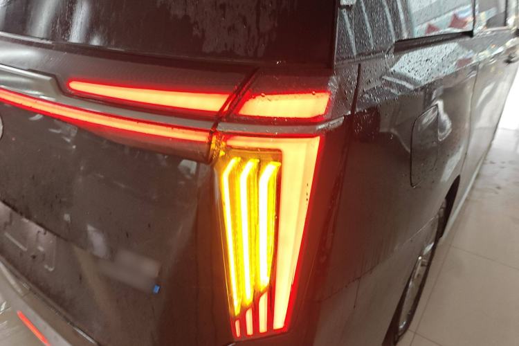 Used GAC Trumpchi M8 2025 Zongshi Series Super Hybrid Edition Right Rear Taillight