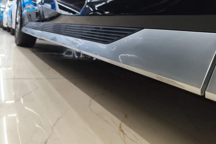 Used GAC Trumpchi M8 2025 Zongshi Series Super Hybrid Edition Right Side Sill