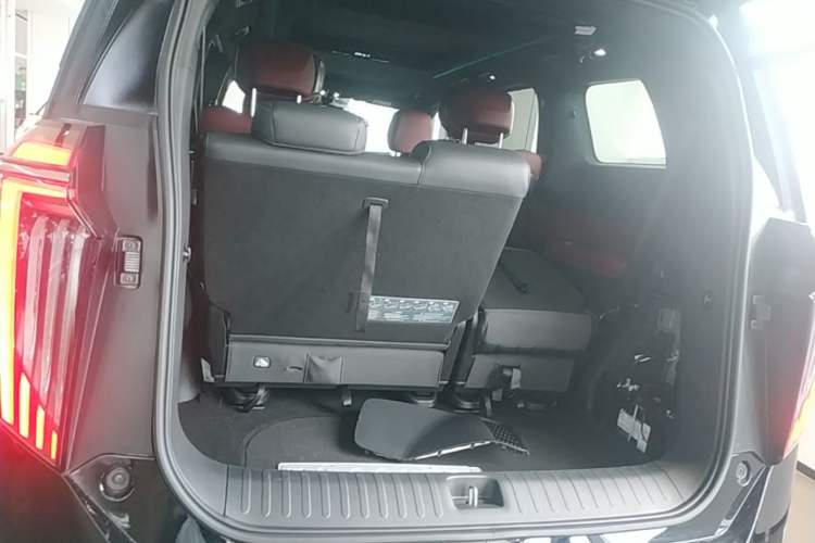 Used GAC Trumpchi M8 2025 Zongshi Series Super Hybrid Edition Trunk