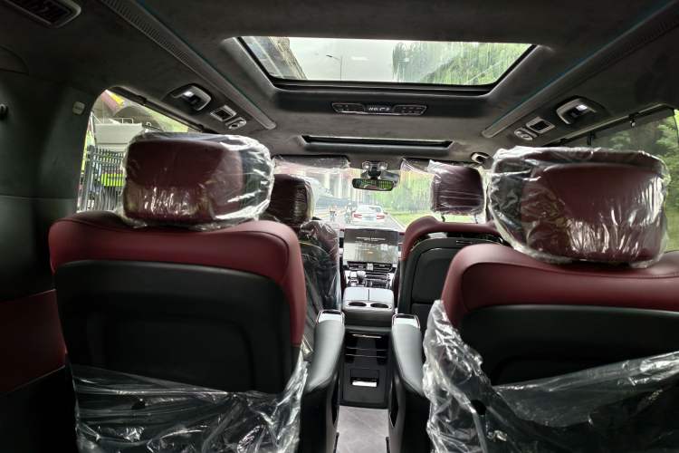Used GAC Trumpchi M8 2025 Zongshi Series Super Hybrid Edition Trunk