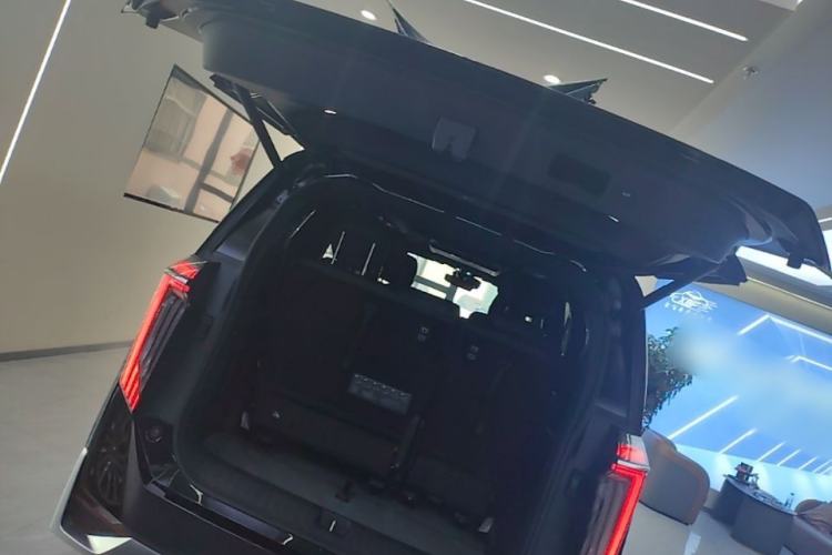Used GAC Trumpchi M8 2025 Zongshi Series Super Hybrid Edition Trunk
