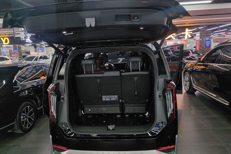 Used GAC Trumpchi M8 2025 Zongshi Series Super Hybrid Edition Trunk