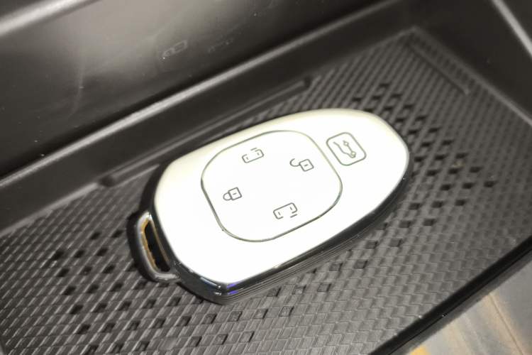 Used GAC Trumpchi M8 2025 Zongshi Series Super Hybrid Edition Vehicle Key