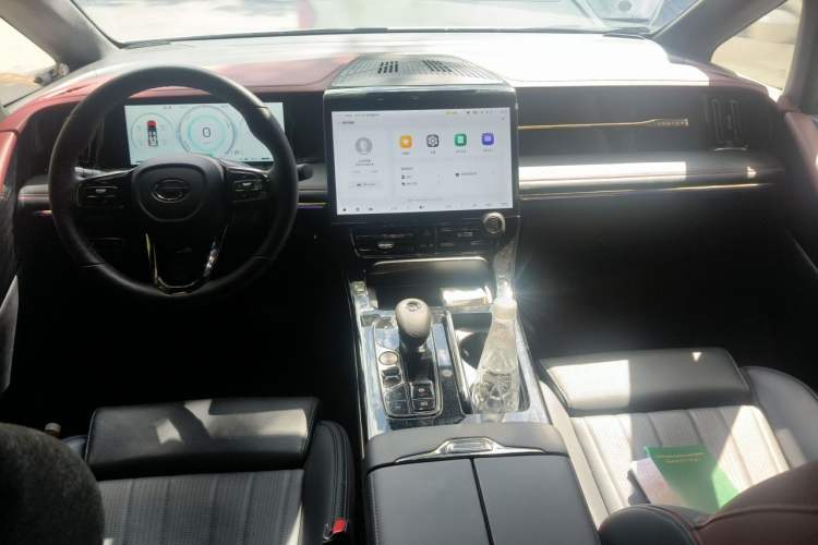 Used GAC Trumpchi M8 2025 Zongshi Series Super Hybrid Edition Center Console