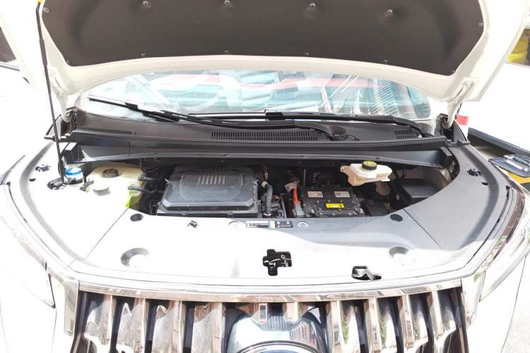 Used GAC Trumpchi M8 2025 Zongshi Series Super Hybrid Edition Engine Bay