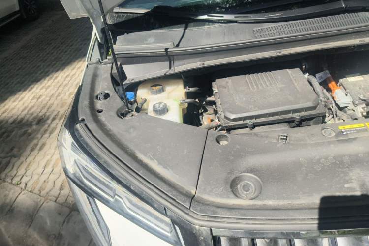 Used GAC Trumpchi M8 2025 Zongshi Series Super Hybrid Edition Engine Bay Right