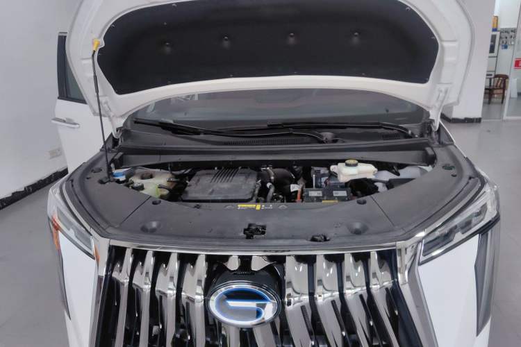 Used GAC Trumpchi M8 2025 Zongshi Series Super Hybrid Edition Engine Bay